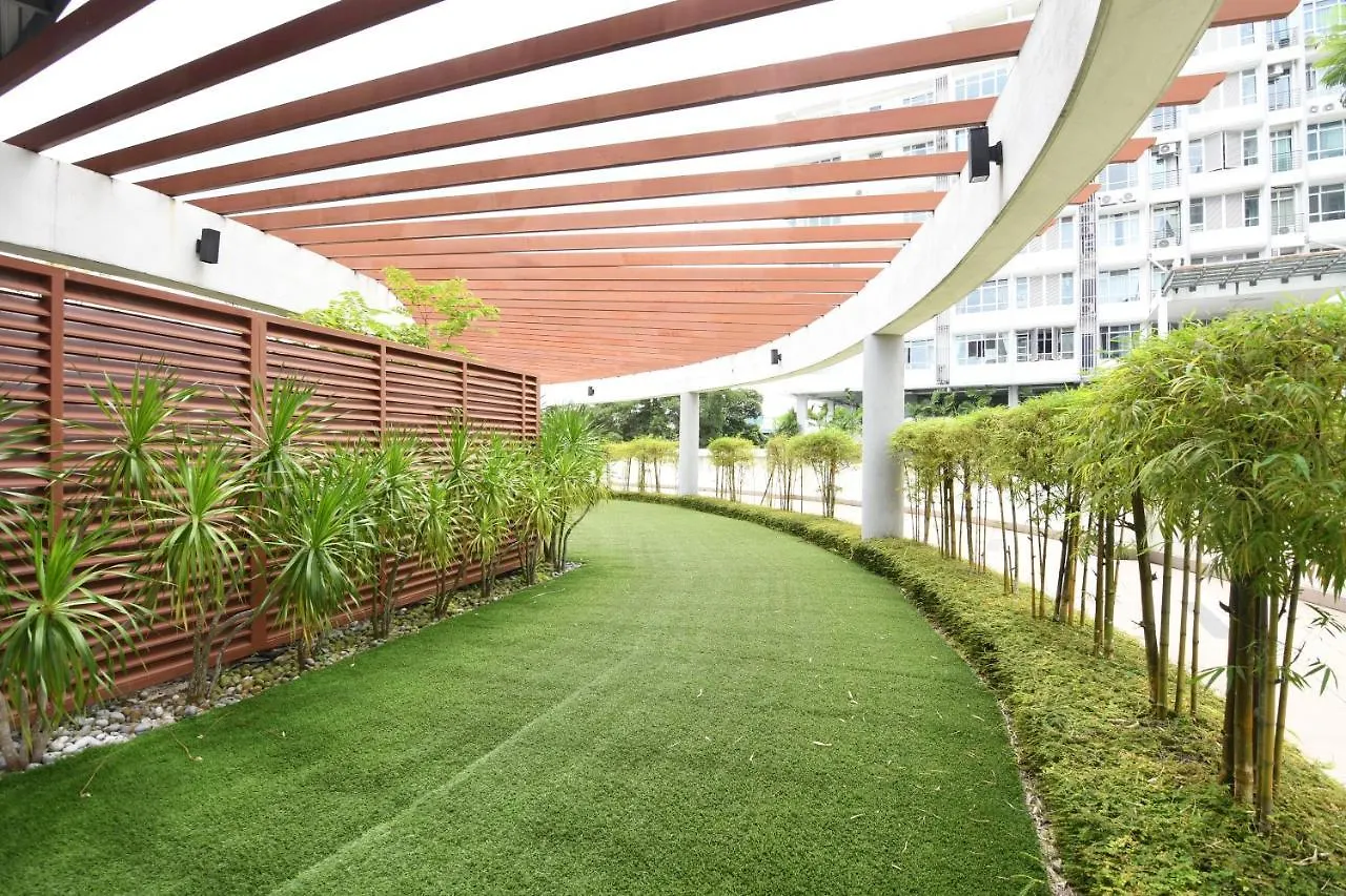Mount Austin Midori Green 8 Pax Free Wi-Fi 500Mbps Netflix Johor Bahru