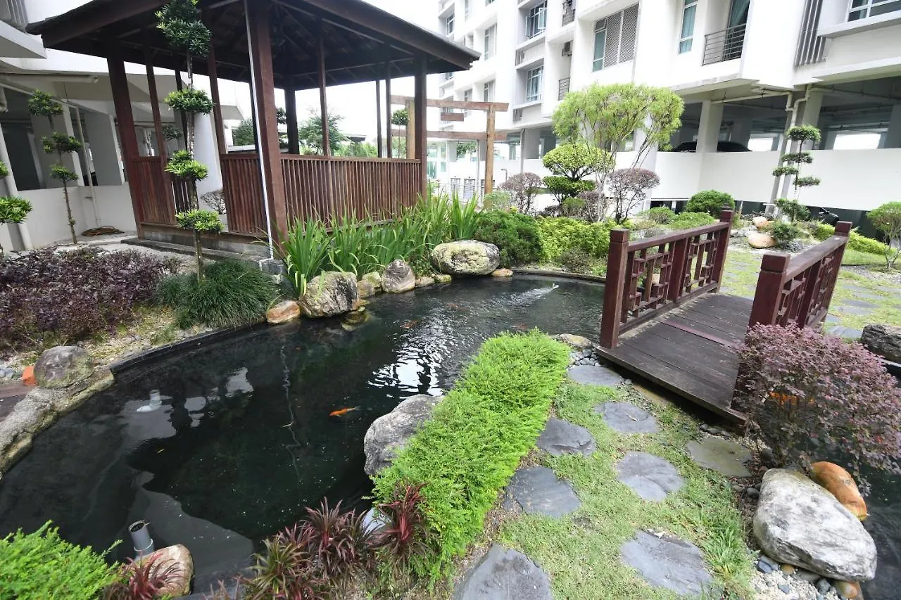 Mount Austin Midori Green 8 Pax Free Wi-Fi 500Mbps Netflix Johor Bahru
