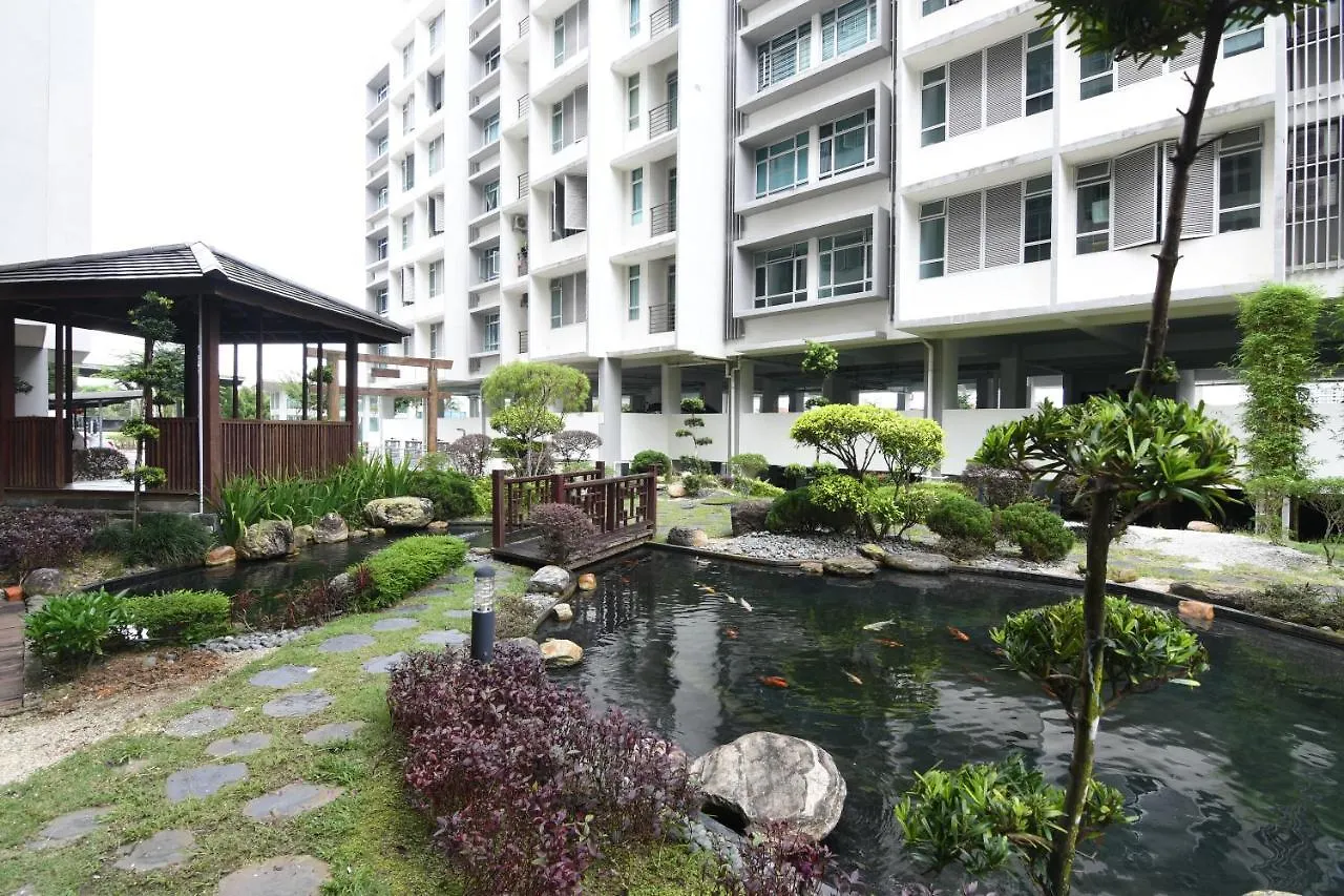Mount Austin Midori Green 8 Pax Free Wi-Fi 500Mbps Netflix Johor Bahru 0*,
